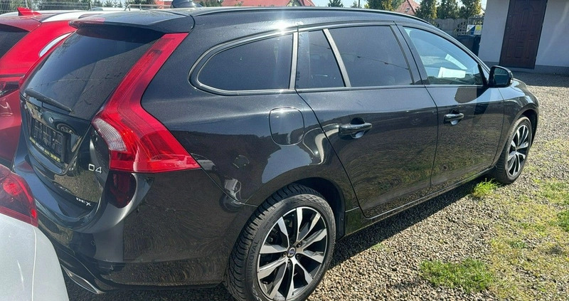 Volvo V60 cena 62500 przebieg: 160500, rok produkcji 2017 z Ozorków małe 22
